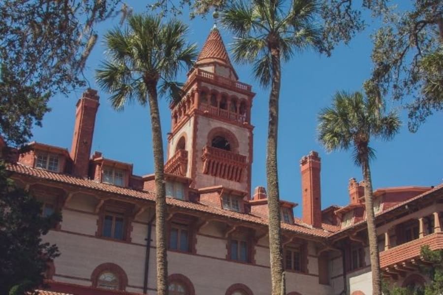 Spanish architecture in St. Petersburg, Florida