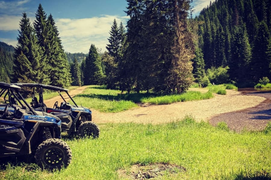 Two Polaris side by sides in Idaho