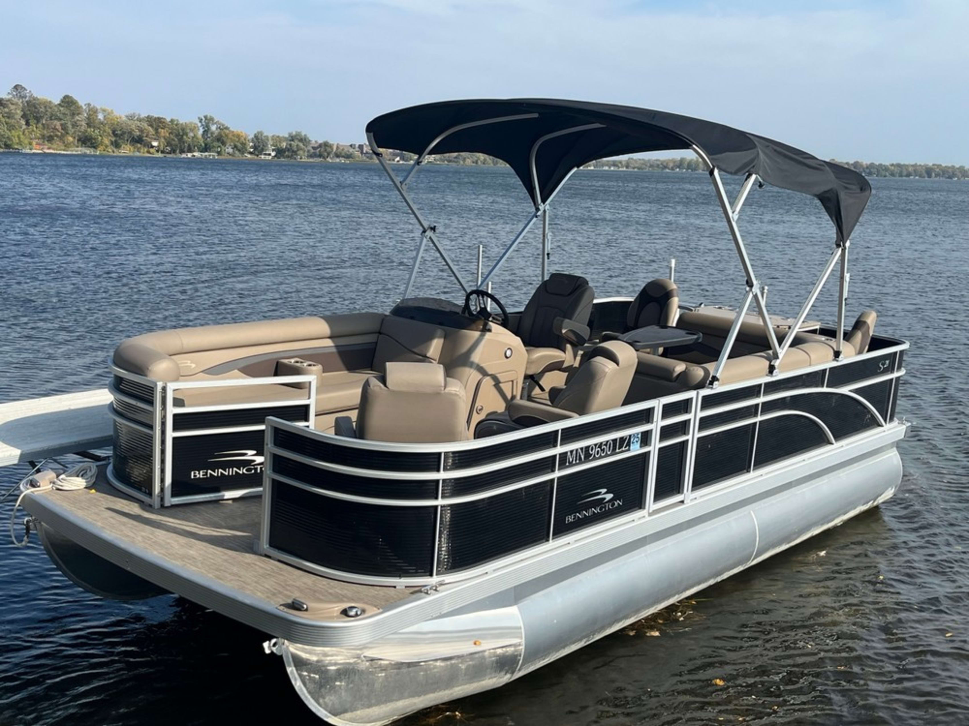 2022 Black Bennington 22' 70HP 