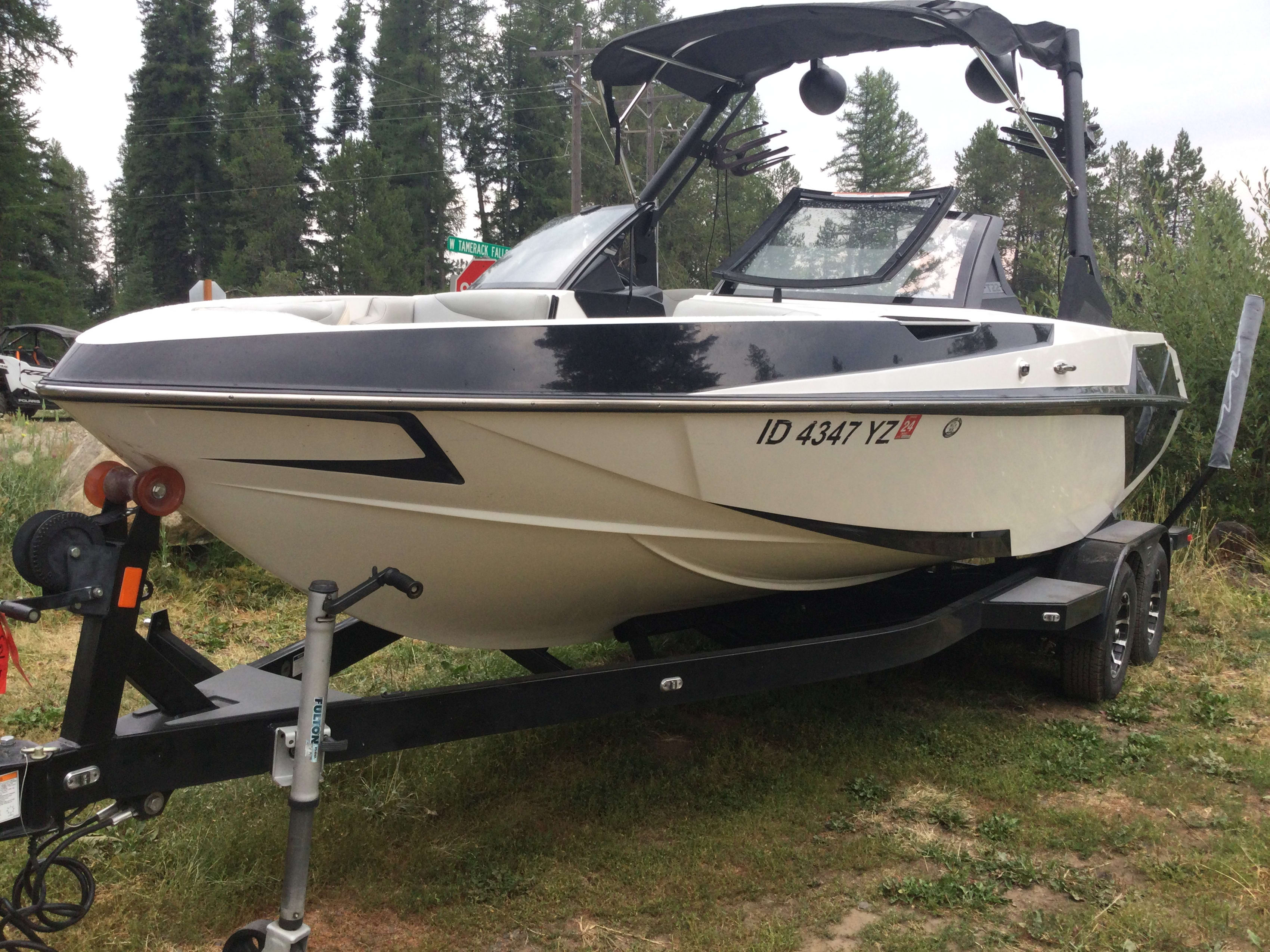 2020 Axis T22 Wake/ Surf M5