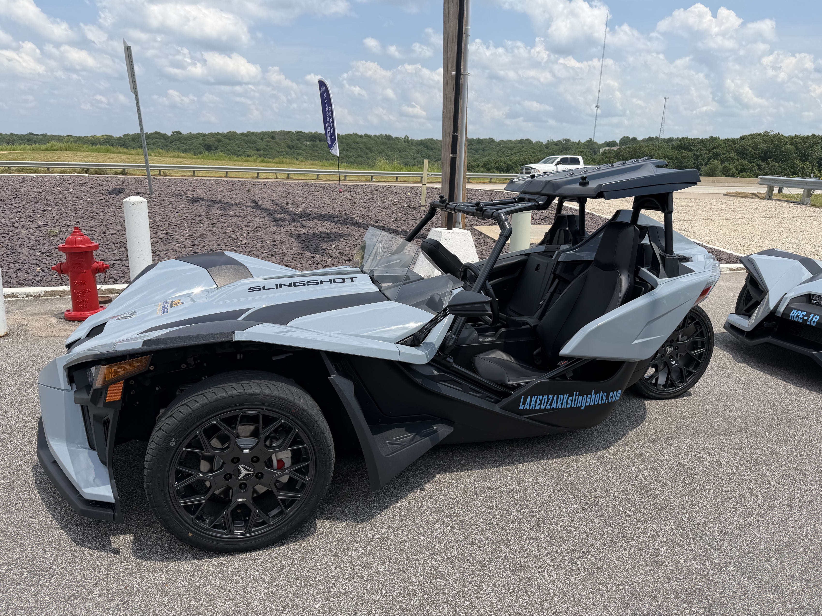 Slingshot SL Autodrive w/ Roof